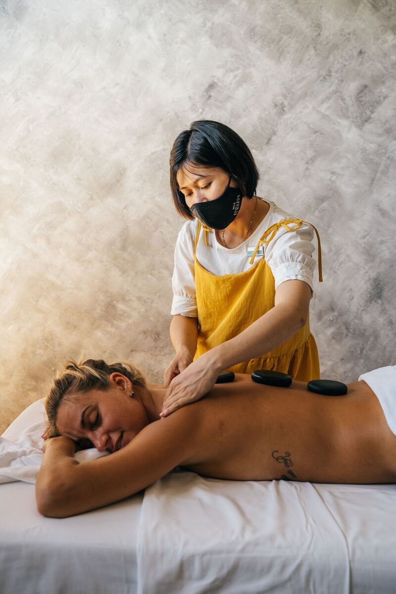 Terapia com Pedras Quentes, Massoterapeuta DF
